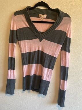 Y2K Aeropostale Striped V Neck Sweater